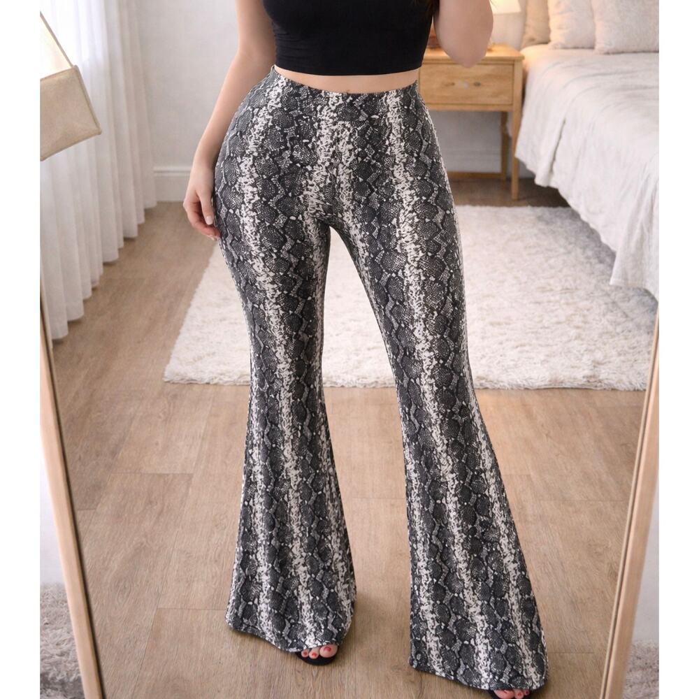 Hollister Snakeskin Flare Pants Y2K Ultra High Rise Stretch Size S